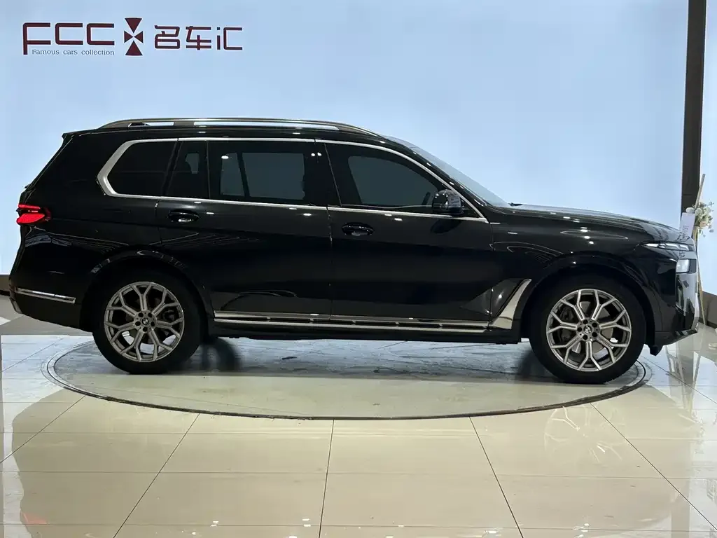 BMW X7 — фото 5