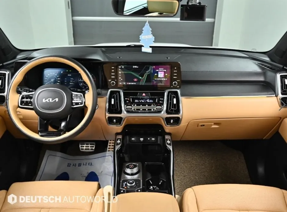 Kia Sorento — фото 7