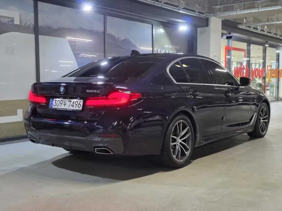 BMW 5-Series 2021 из KR, фото 8