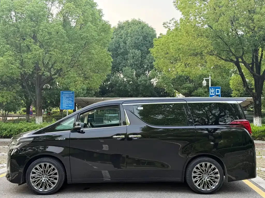 Toyota Alphard 2021 из CN, фото 4