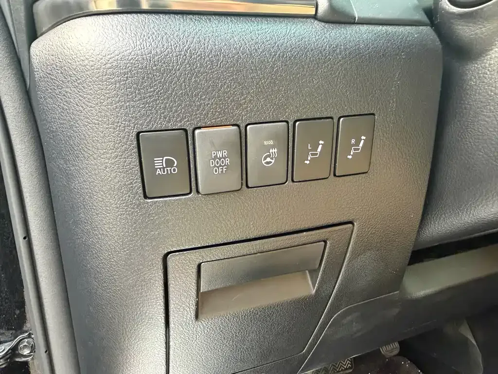 Toyota Alphard 2021 из CN, фото 9
