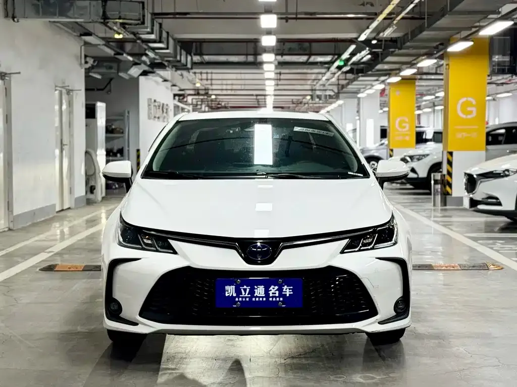 Toyota Corolla — фото 3