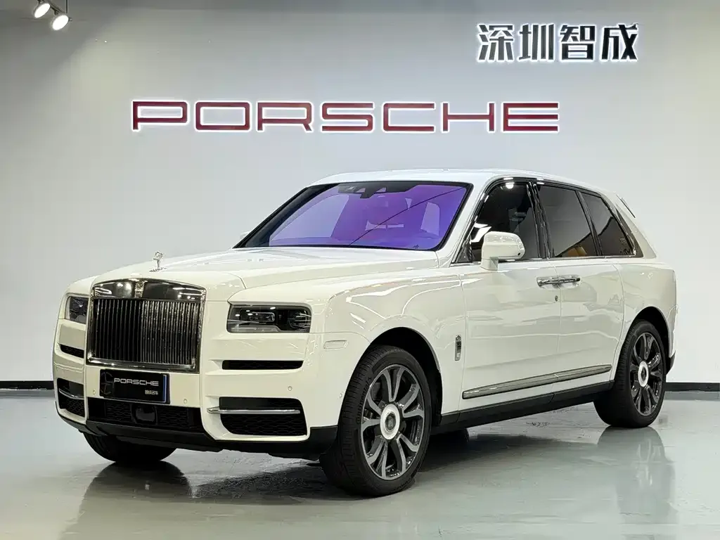 Rolls-Royce Cullinan — фото 1