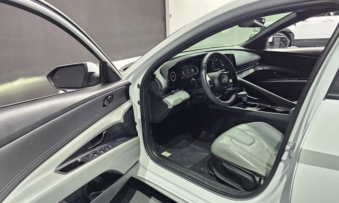 Hyundai AVANTE 2024 из KR, фото 4