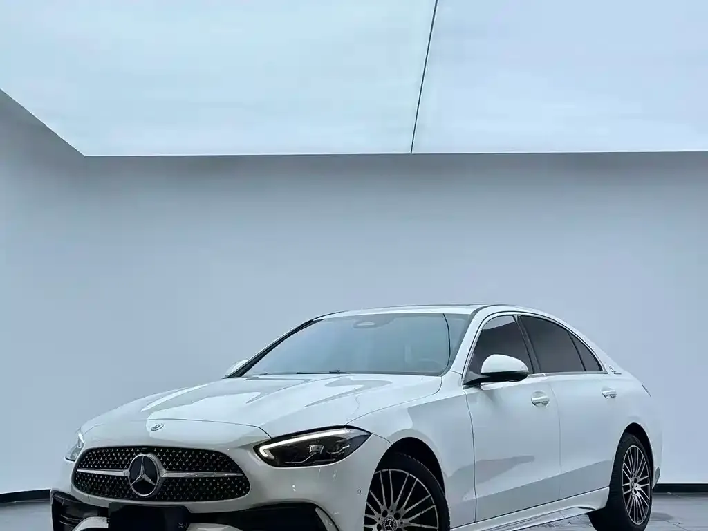 Mercedes-Benz C-Class — фото 1