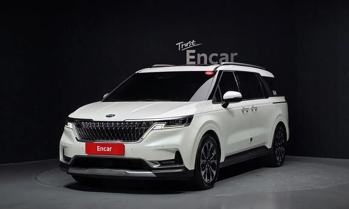 Kia Carnival — фото 1
