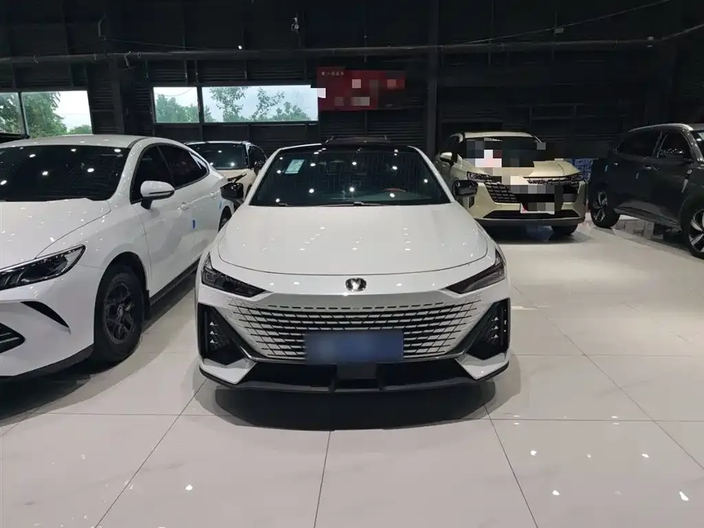 Changan UNI-V 2023 из CN, фото 5