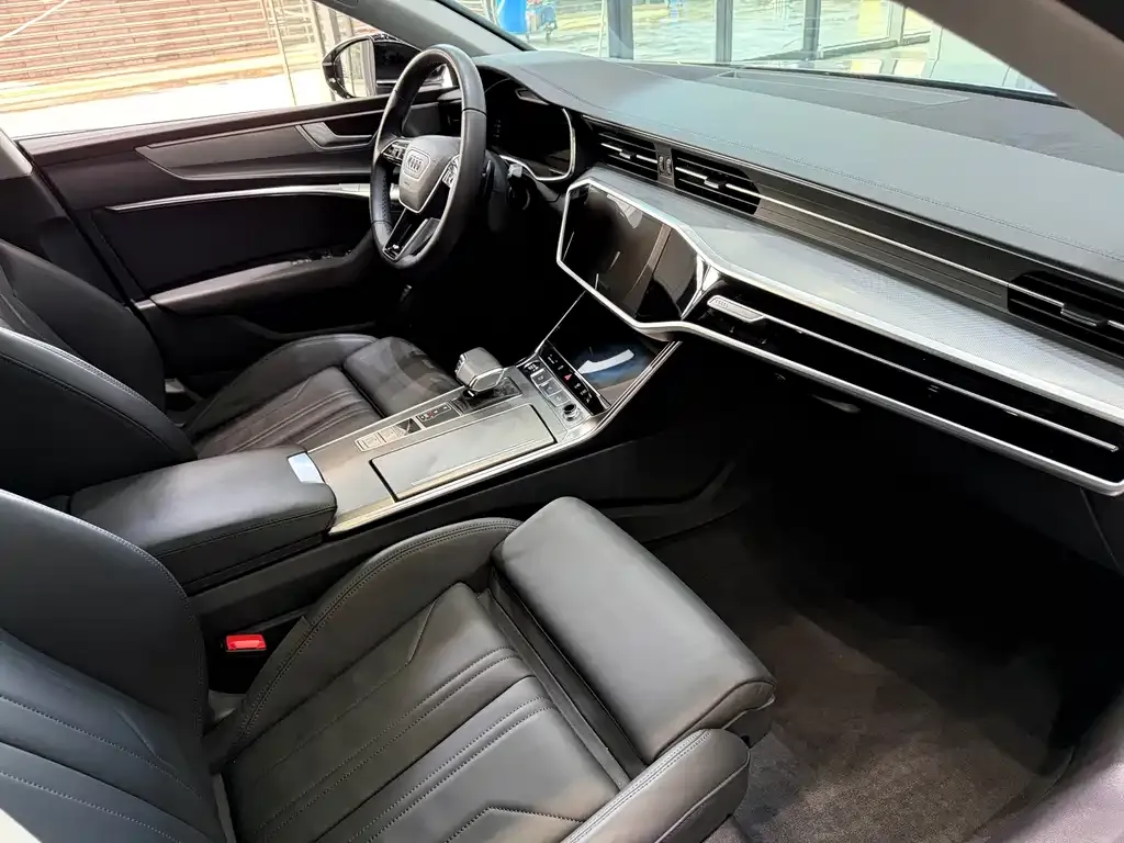 Audi A7 — фото 10