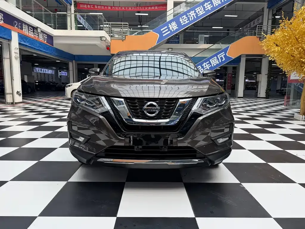 Nissan X-Trail — фото 9