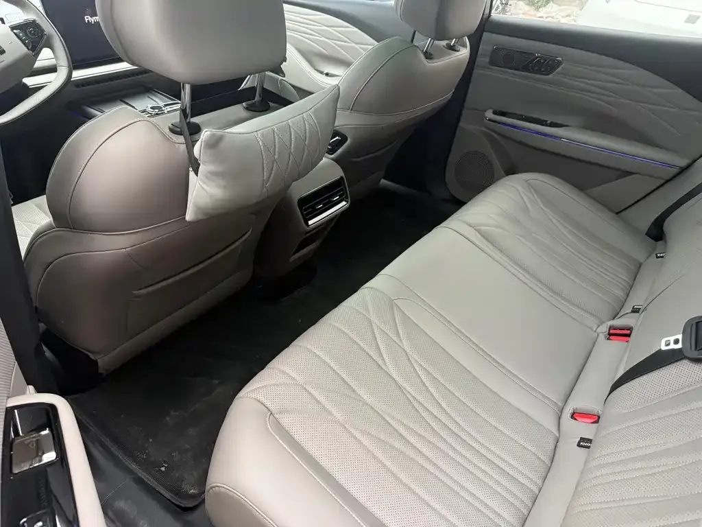 Geely Galaxy Xingyao 8 2025 из CN, фото 8