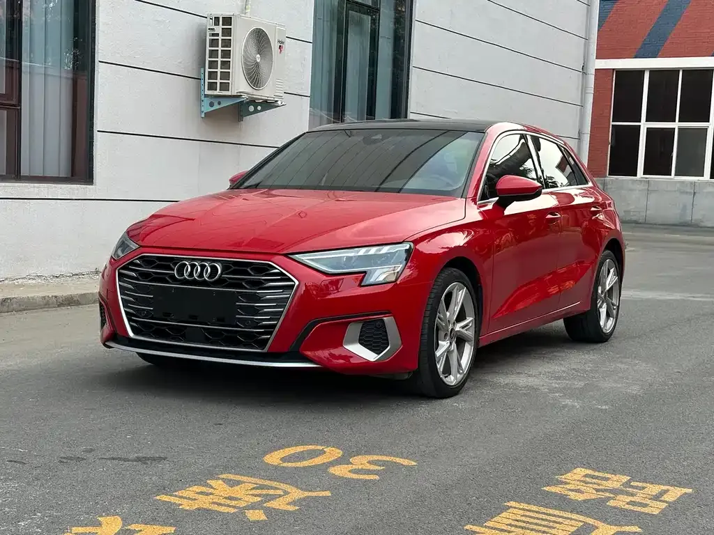 Audi A3 — фото 1