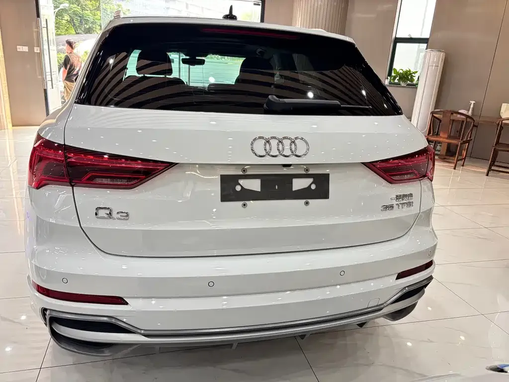 Audi Q3 — фото 4