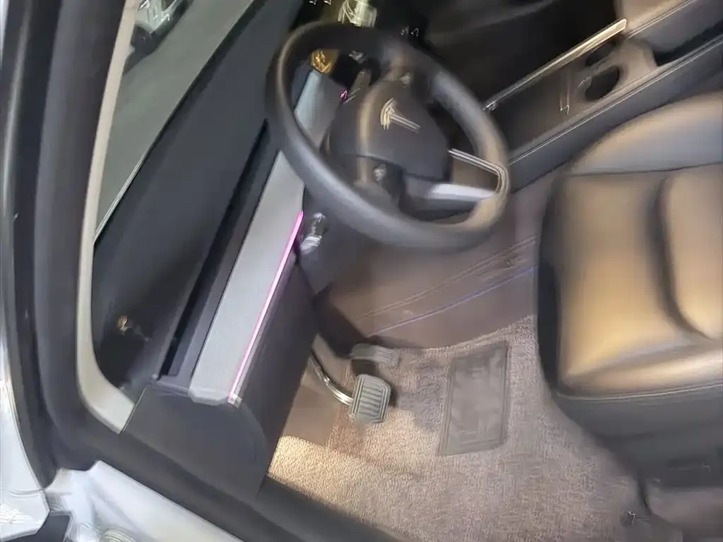 Tesla Model Y — фото 4