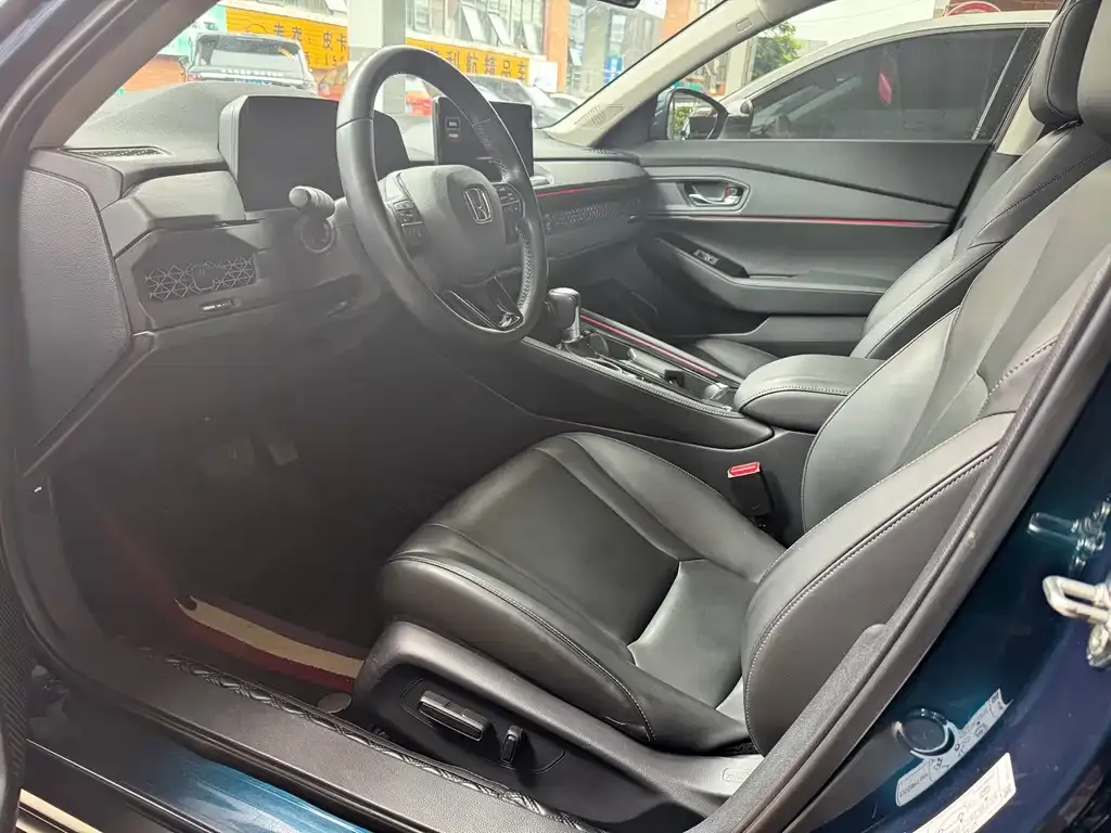 Honda Accord — фото 9