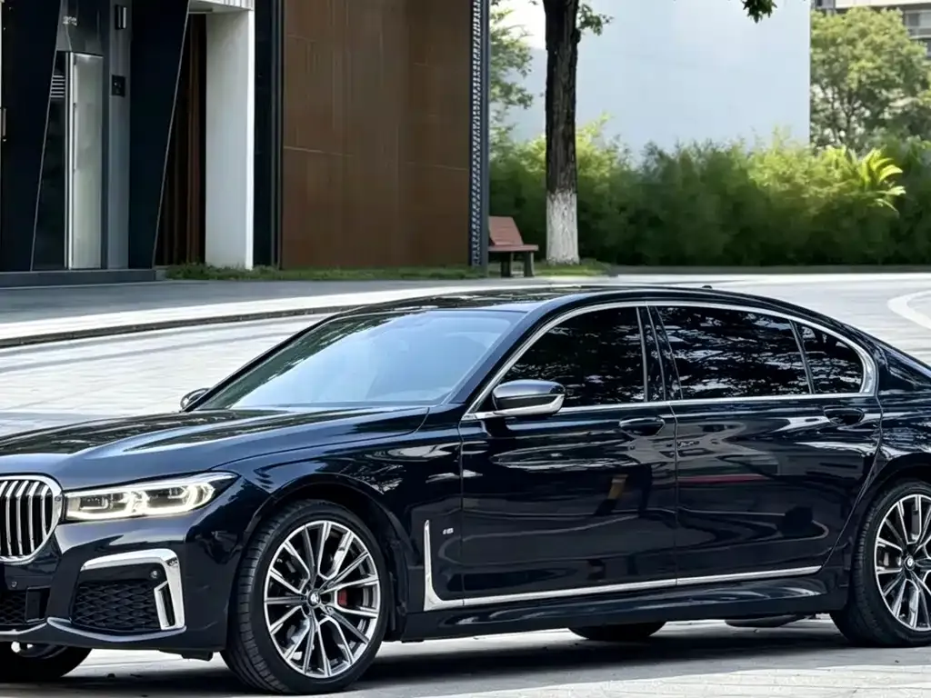 BMW 7 Series 2021 из CN, фото 6