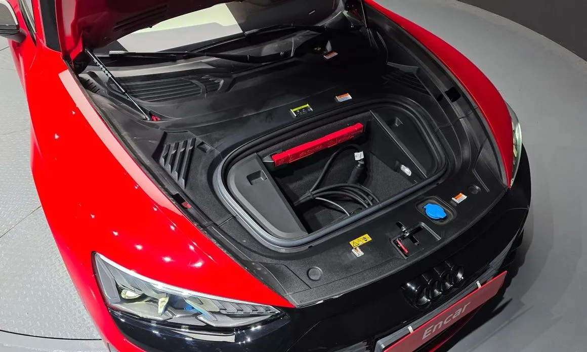Audi RS e-tron GT 2022 из KR, фото 7