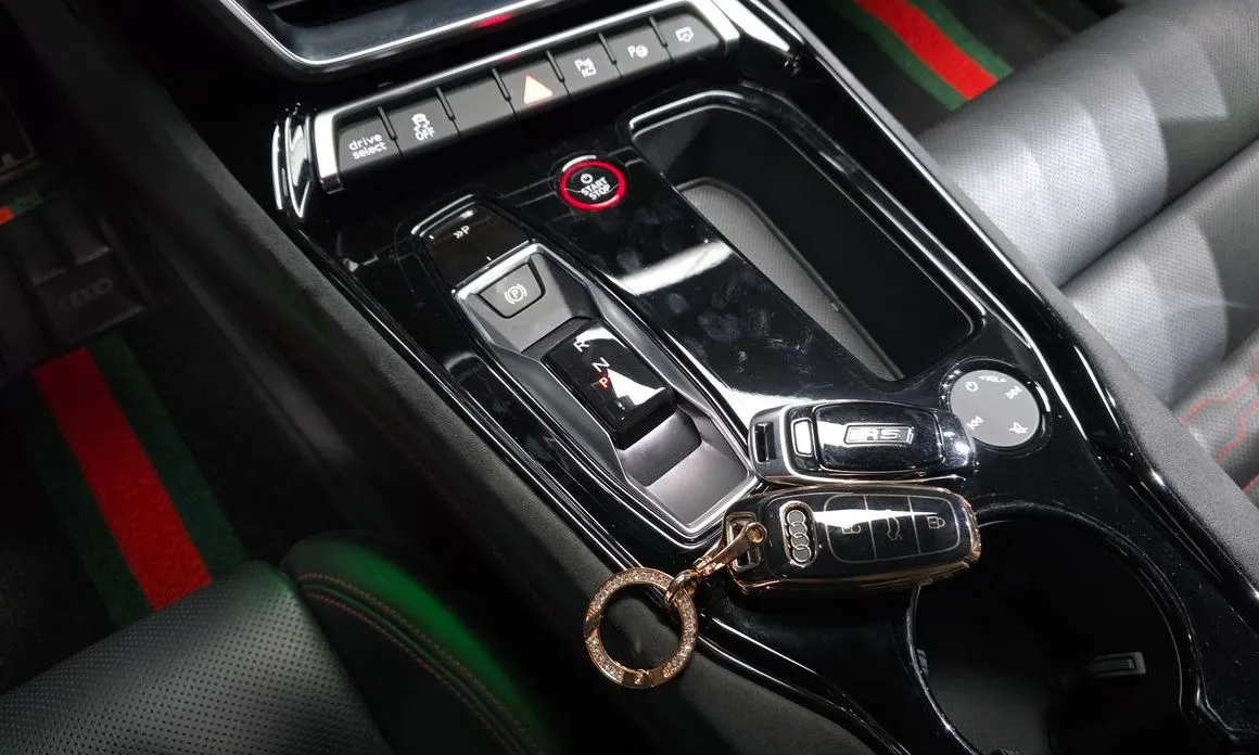Audi RS e-tron GT 2022 из KR, фото 6