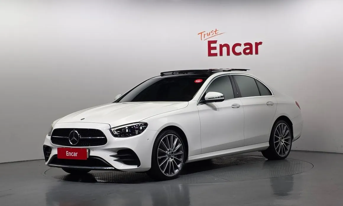 Mercedes-Benz E-Class — фото 1