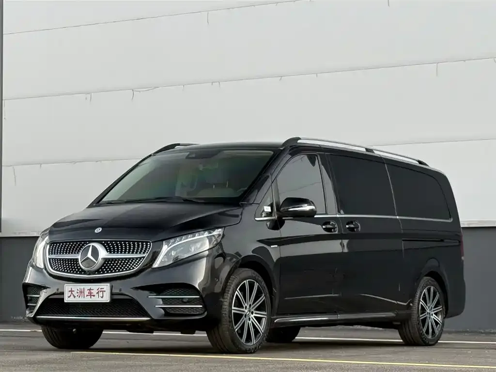 Mercedes-Benz V-Class — фото 1