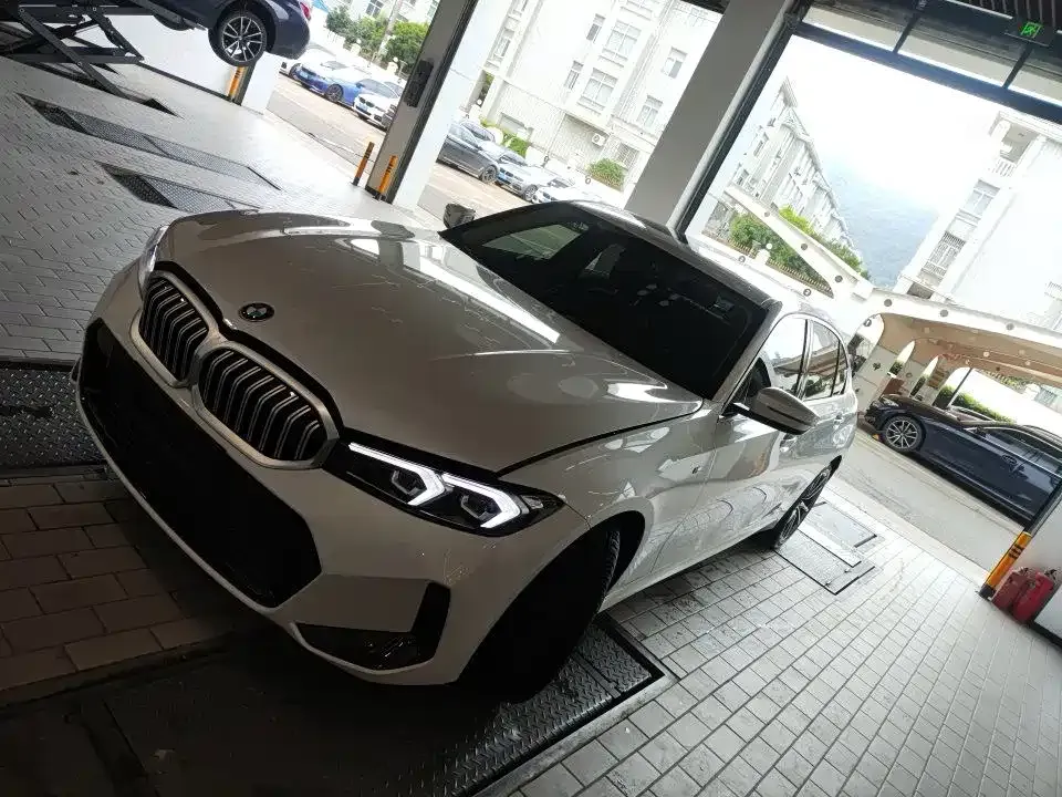 BMW 3 Series — фото 1