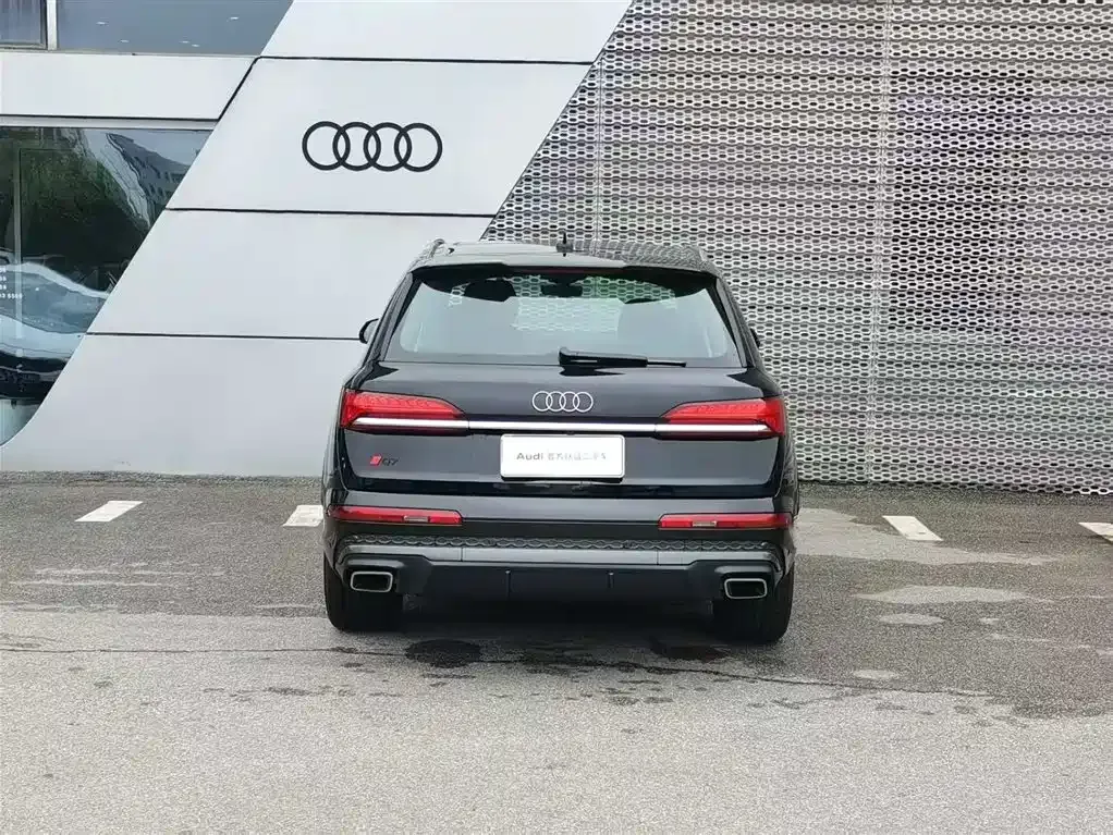 Audi Q7 — фото 5