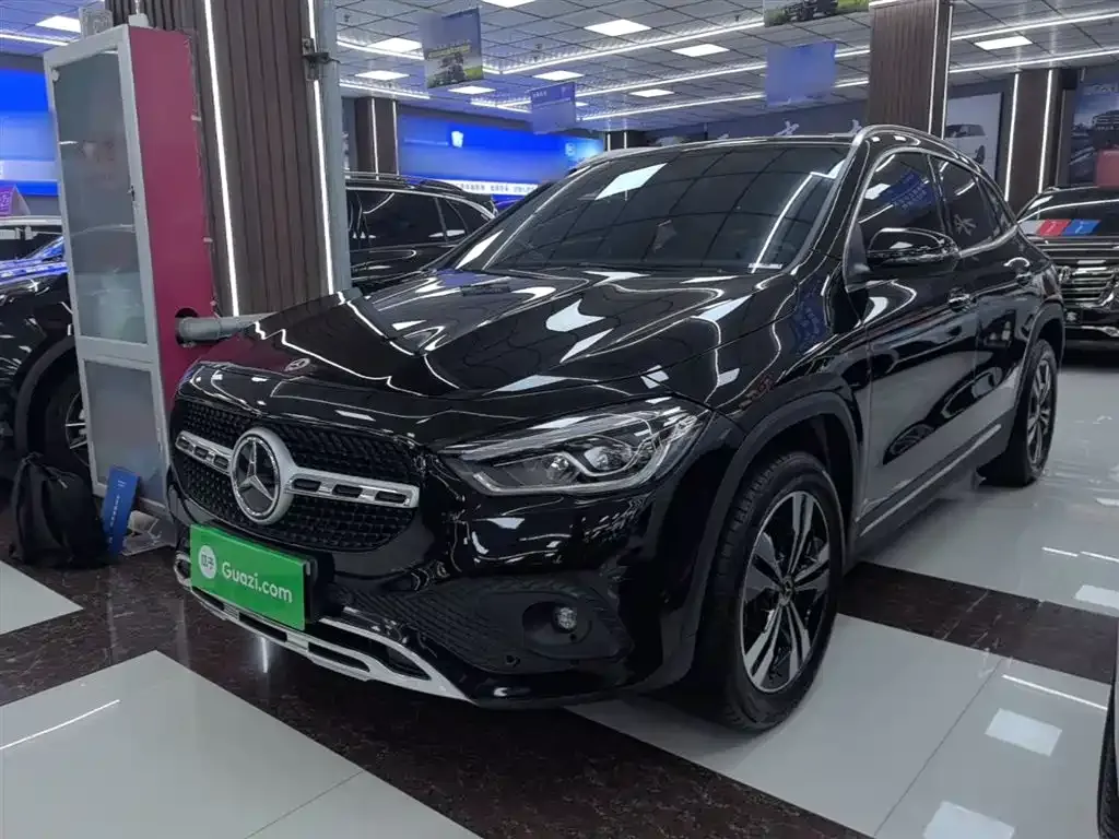Mercedes-Benz GLA — фото 1