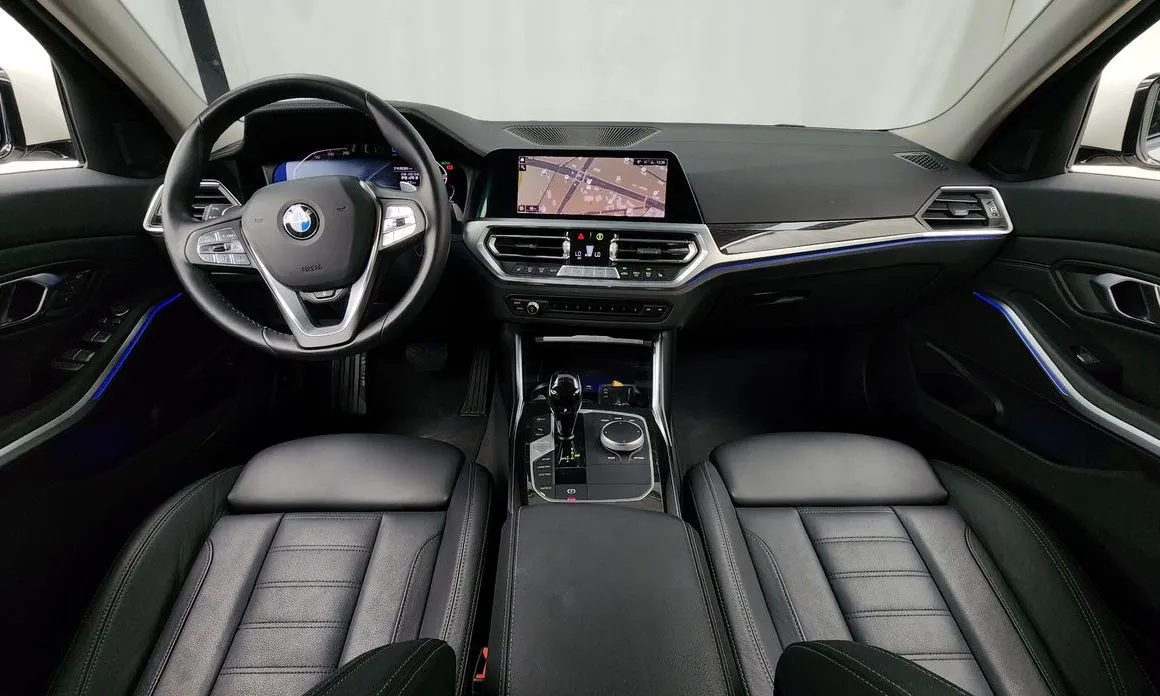 BMW 3-Series 2022 из KR, фото 10