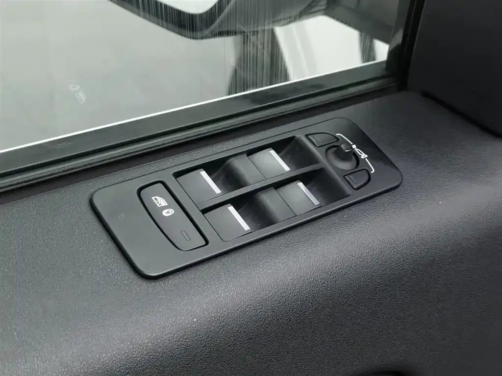 Land Rover Discovery Sport Hybrid 2021 из CN, фото 5