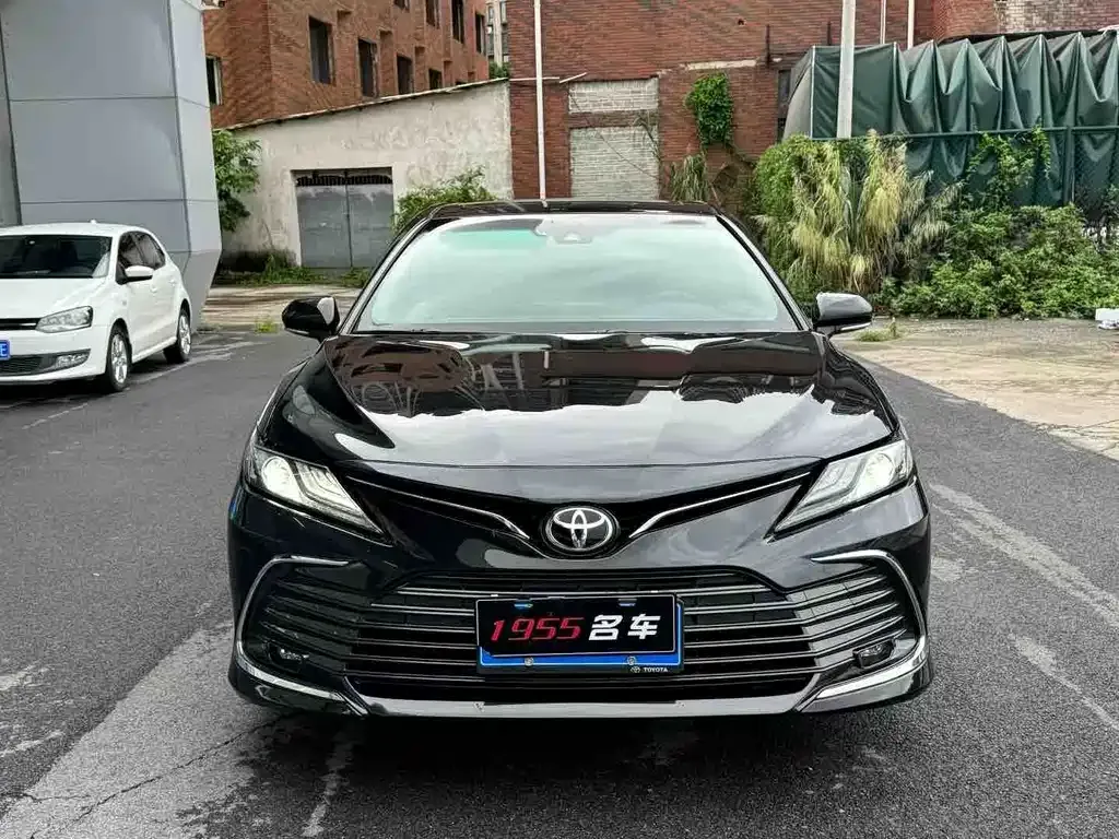 Toyota Camry — фото 7