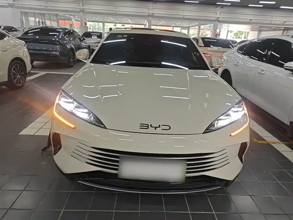 BYD Seal 07 DM-i — фото 7