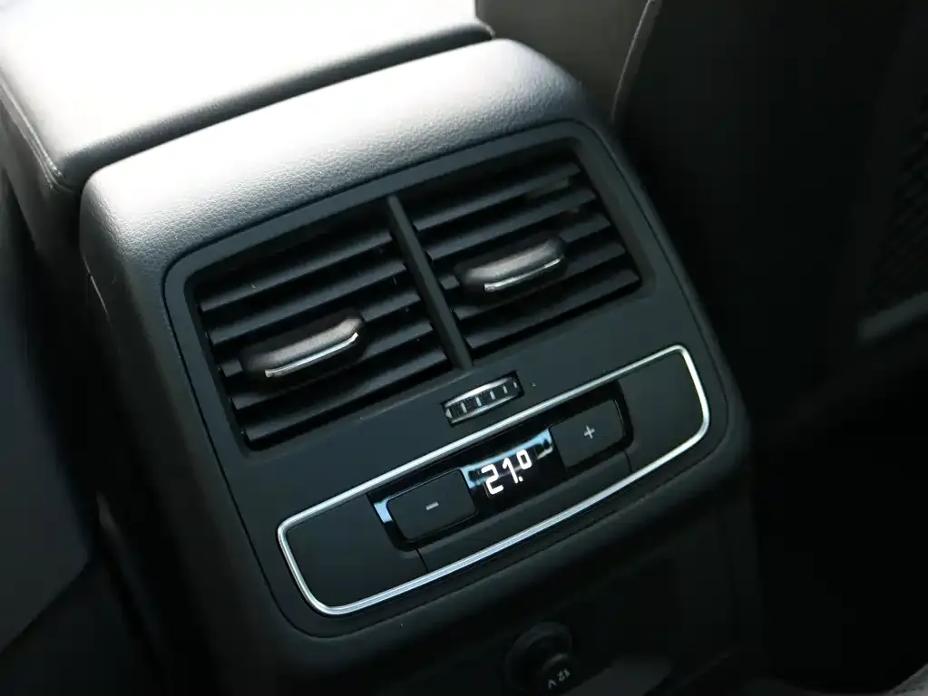 Audi A5 (Import) — фото 2