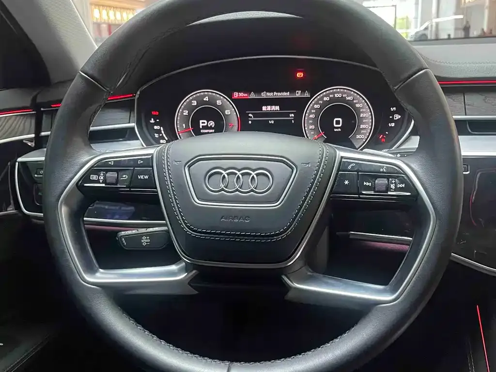 Audi A8 — фото 9