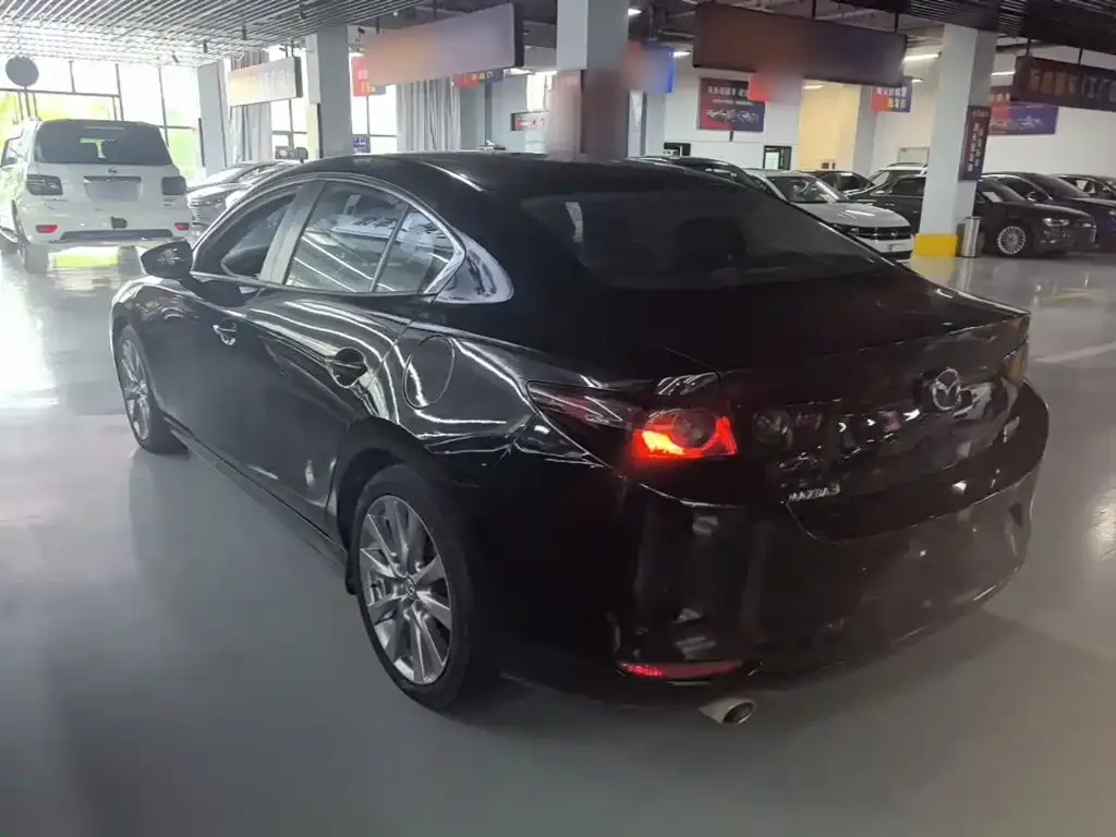 Mazda 3 Axela 2021 из CN, фото 3