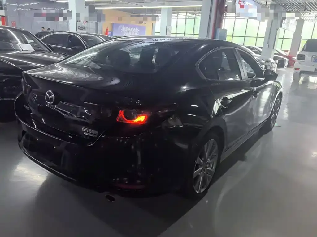Mazda 3 Axela 2021 из CN, фото 2