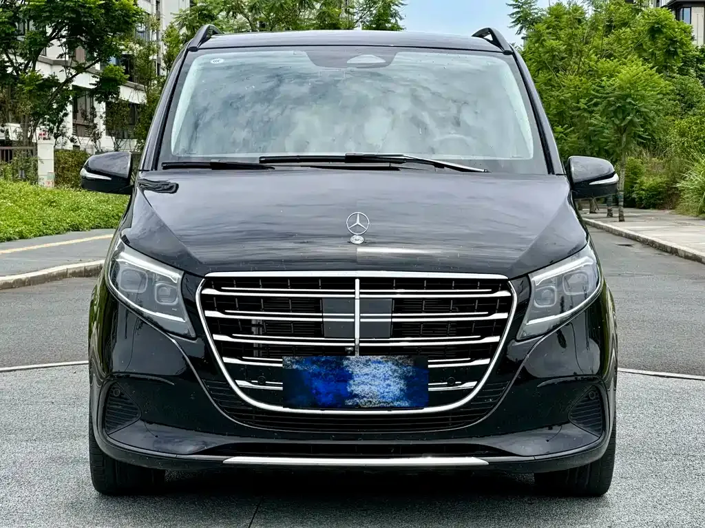Mercedes-Benz V-Class — фото 10