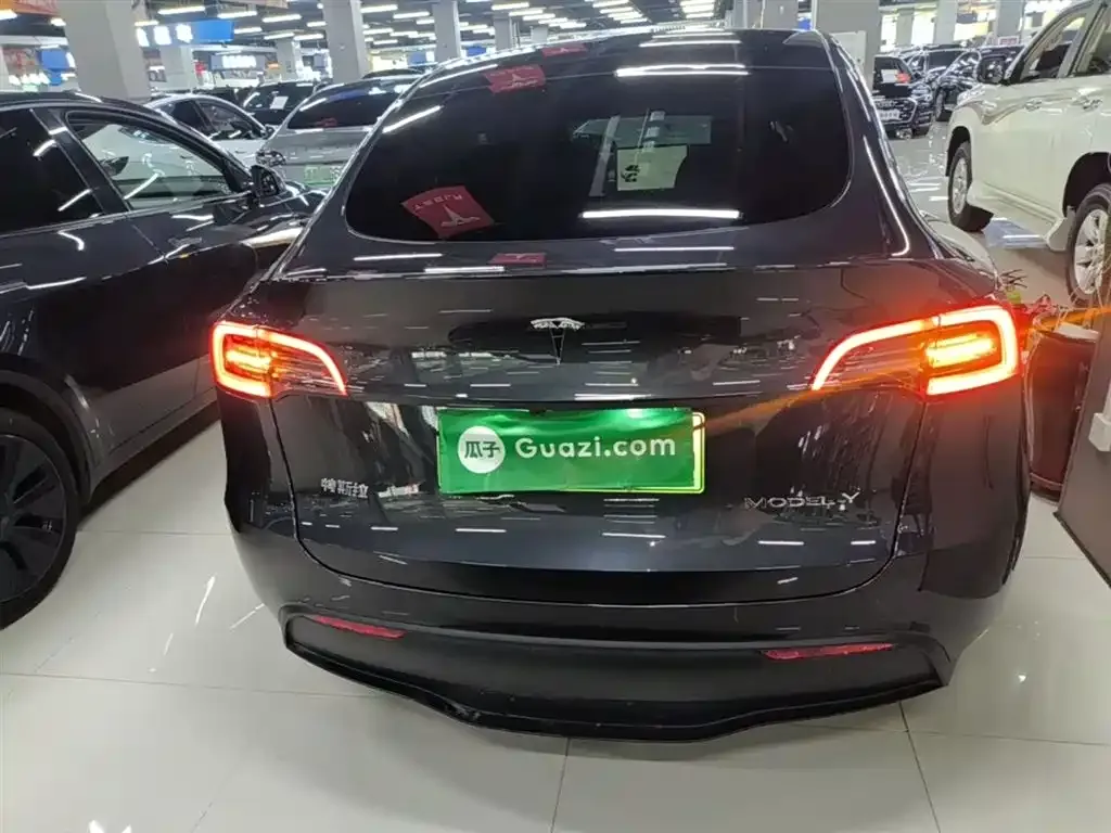 Tesla Model Y — фото 7