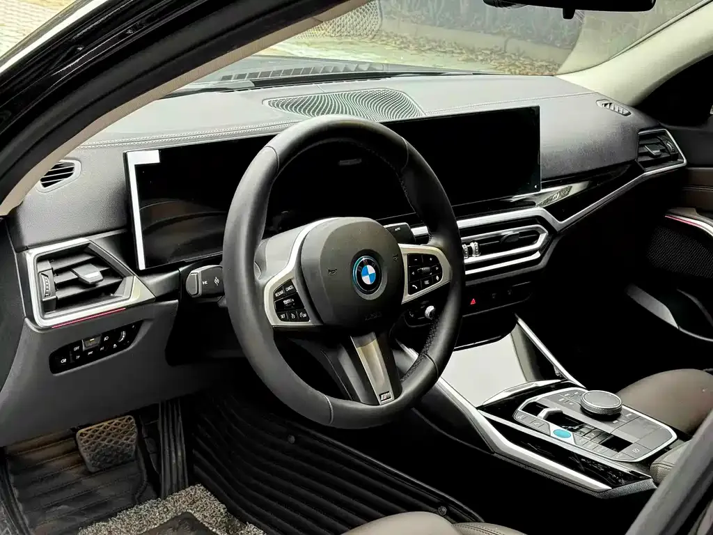 BMW i3 2024 из CN, фото 3