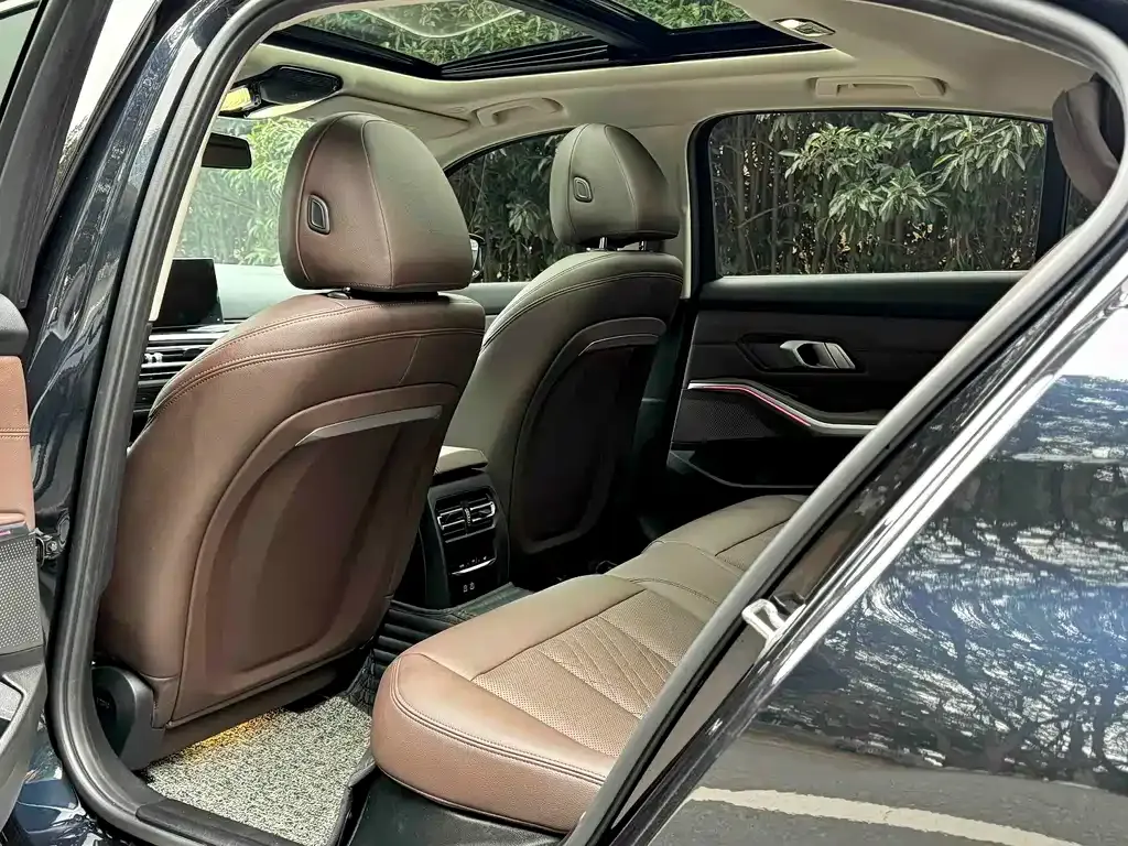 BMW i3 2024 из CN, фото 2