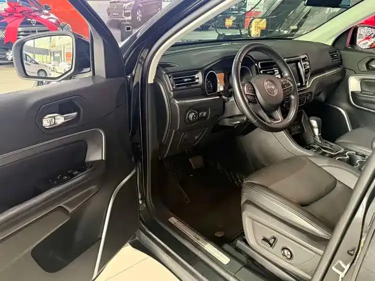 Jeep Grand Commander 2021 из CN, фото 10