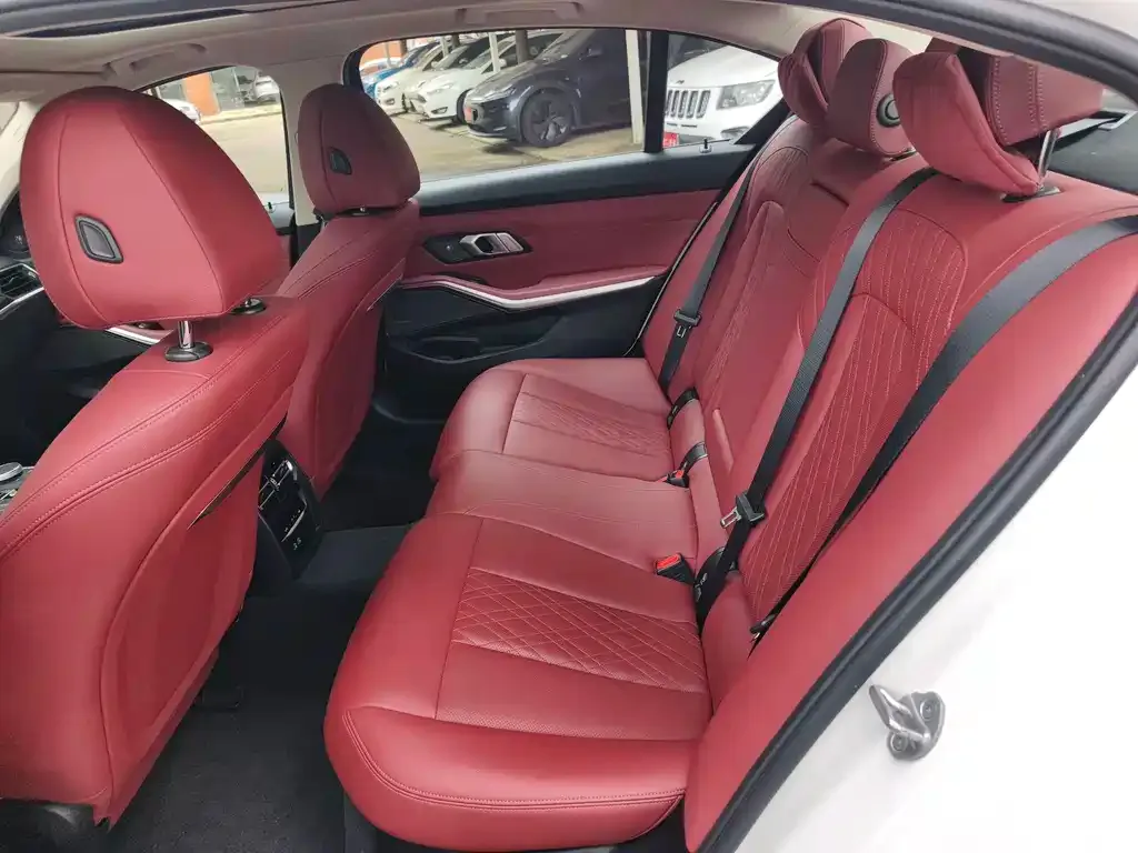 BMW i3 2024 из CN, фото 2