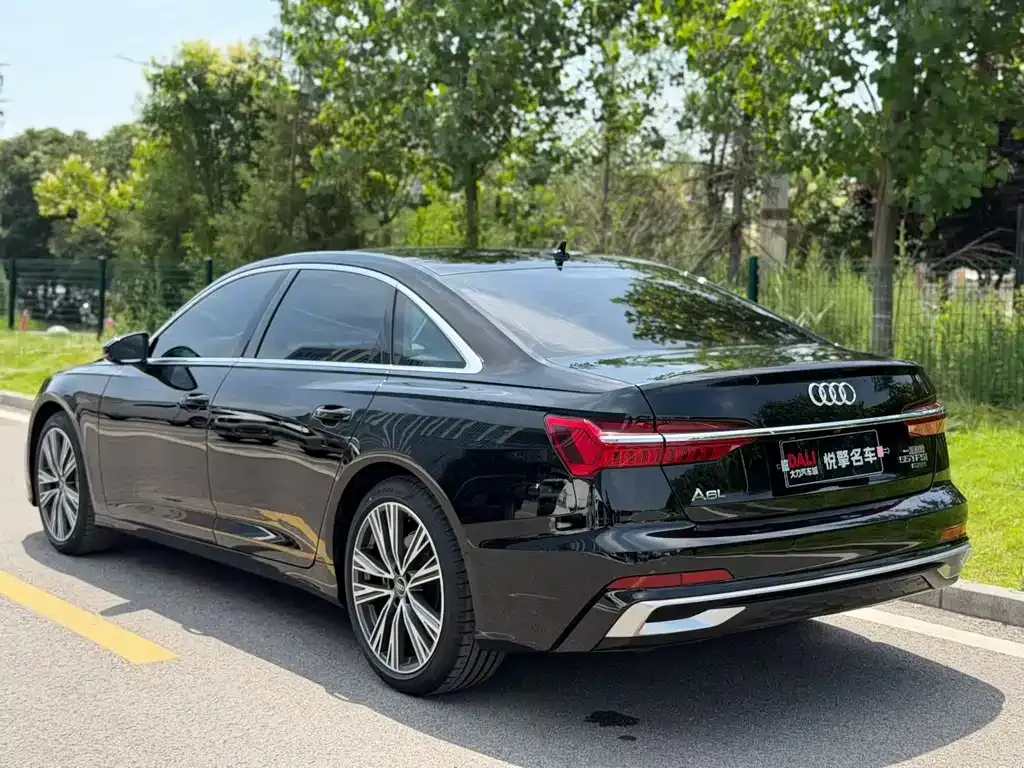 Audi A6L — фото 8