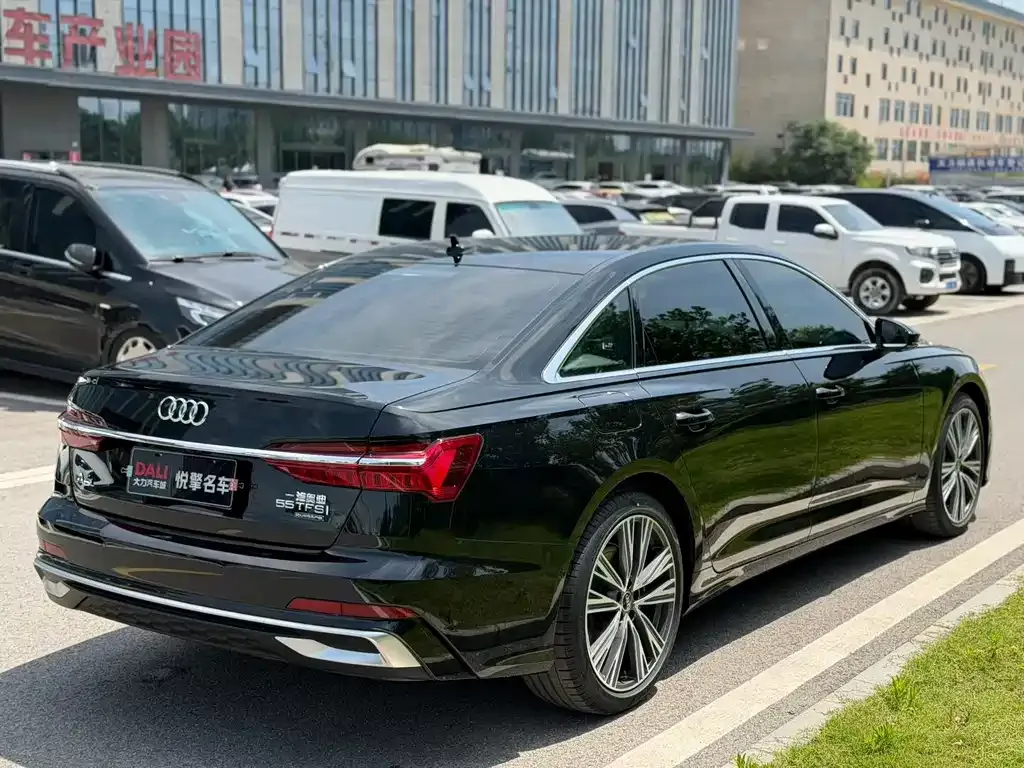 Audi A6L — фото 6