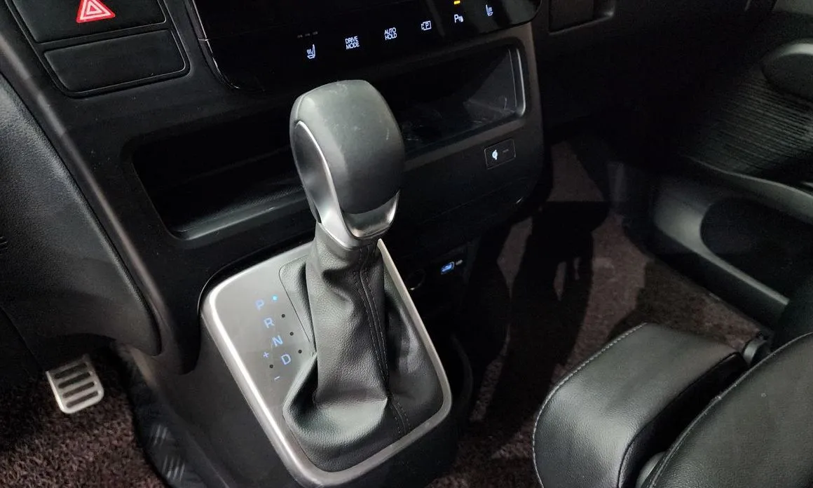 Hyundai Staria — фото 4