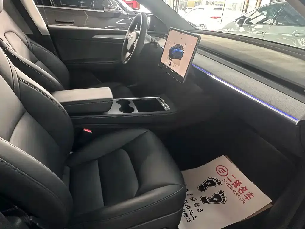 Tesla Model Y — фото 2