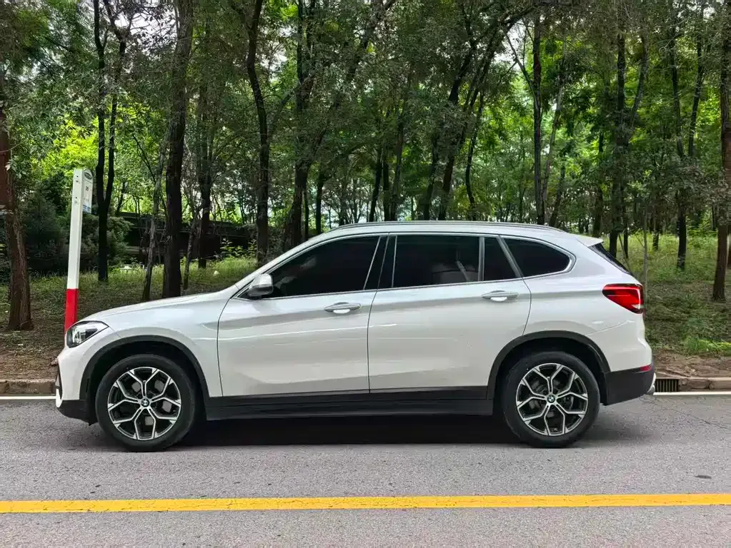 BMW X1 — фото 10