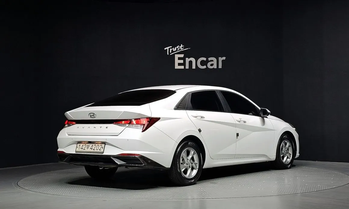 Hyundai AVANTE 2021 из KR, фото 3