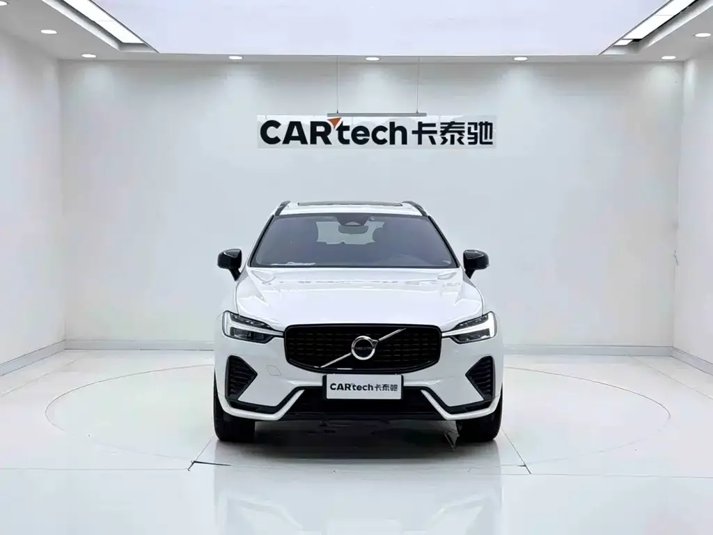 Volvo XC60 — фото 4