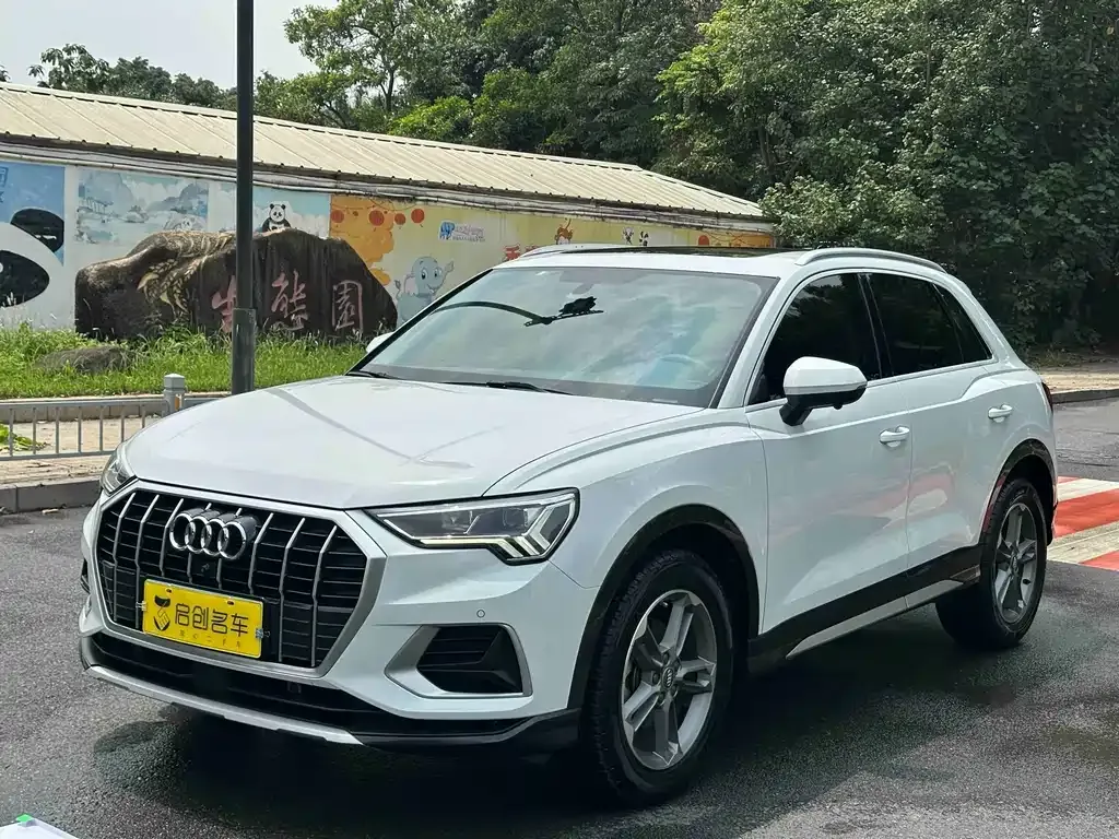 Audi Q3 — фото 1