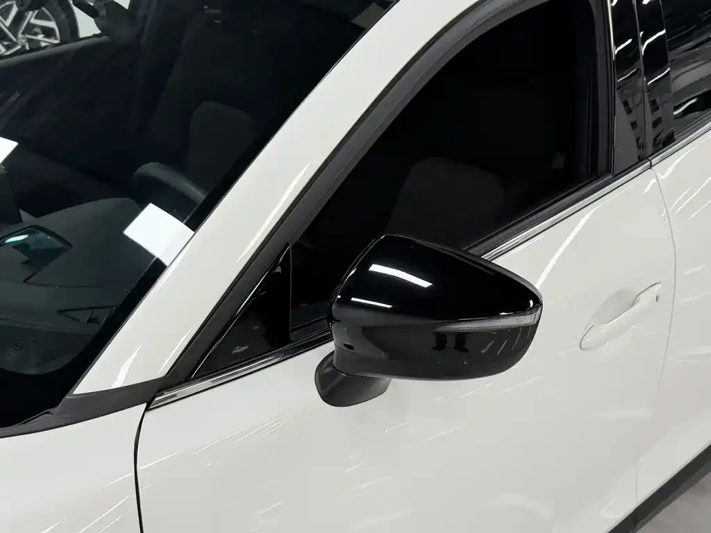 Mazda CX-4 — фото 2
