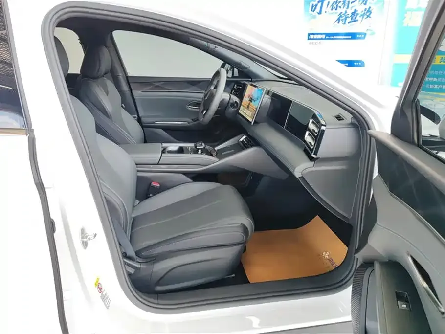 BYD Qin L — фото 8
